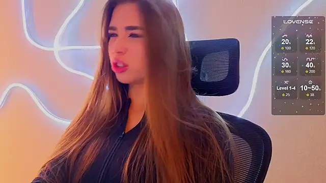 Snapshot of evapuffy chatting on November 20, 2025, 10:15 am evapuffy online show from November 20, 2025, 10:15 am