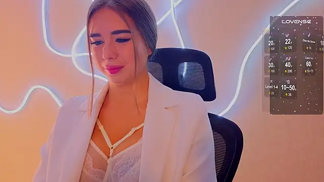 Snapshot of evapuffy chatting on November 24, 2025, 10:15 am evapuffy online show from November 24, 2025, 10:15 am