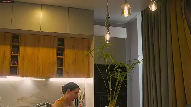 Snapshot of Anny_Molly chatting on November 9, 2025, 6:12 am Anny Molly online show from November 9, 2025, 6:12 am