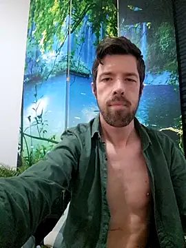 Snapshot of welcome-to-the-jungle chatting on October 23, 2025, 8:02 am welcome-to-the-jungle online show from October 23, 2025, 8:02 am