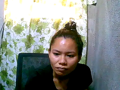 Snapshot of Sweeetgurll chatting on September 21, 2025, 1:51 am Sweeetgurll online show from September 21, 2025, 1:51 am