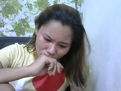 Snapshot of Sweeetgurll chatting on June 14, 2026, 8:49 am Sweeetgurll online show from June 14, 2026, 8:49 am