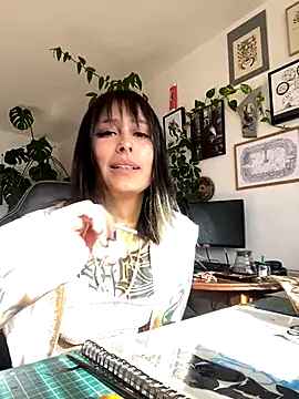 Snapshot of PuraTinta_miau chatting on November 12, 2025, 11:21 am PuraTinta miau online show from November 12, 2025, 11:21 am