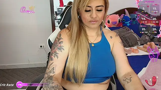 Snapshot of aamanda_Queen_ chatting on June 4, 2026, 1:17 pm aamanda Queen online show from June 4, 2026, 1:17 pm