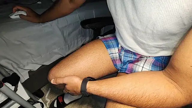 Snapshot of catt18 chatting on November 12, 2025, 3:56 pm catt18 online show from November 12, 2025, 3:56 pm