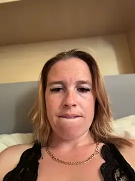 amberrose094 online show from June 25, 2026, 7:29 pm