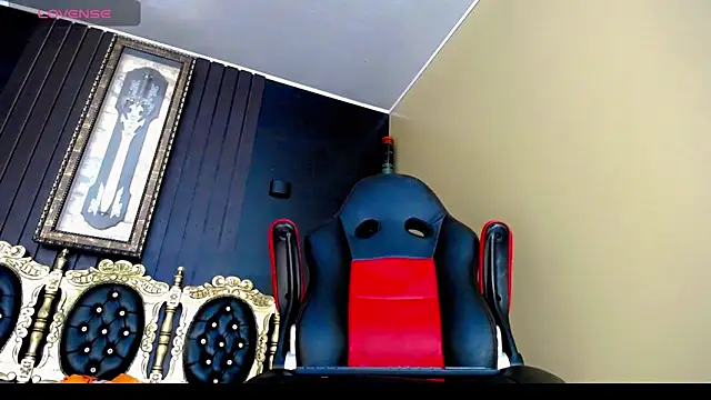 Snapshot of Natasha_clifford chatting on December 3, 2025, 7:23 pm Natasha clifford online show from December 3, 2025, 7:23 pm