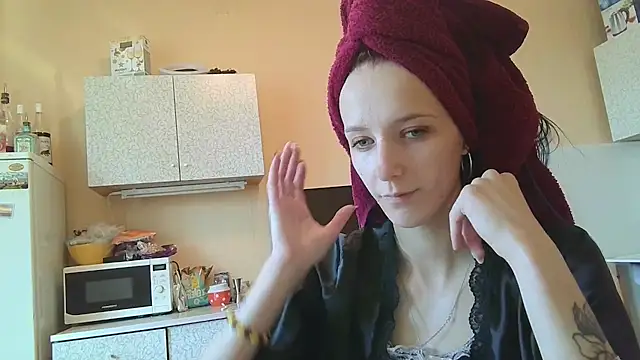 Snapshot of Lucy_Divine chatting on September 12, 2025, 9:53 am Lucy Divine online show from September 12, 2025, 9:53 am