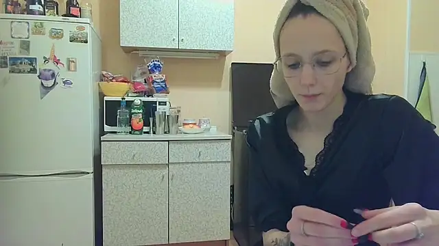 Snapshot of Lucy_Divine chatting on November 15, 2025, 5:09 pm Lucy Divine online show from November 15, 2025, 5:09 pm