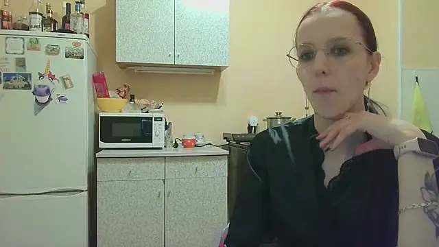 Snapshot of Lucy_Divine chatting on November 20, 2025, 10:42 pm Lucy Divine online show from November 20, 2025, 10:42 pm