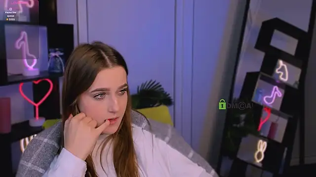 Snapshot of luna_tin chatting on September 30, 2025, 2:00 pm luna tin online show from September 30, 2025, 2:00 pm