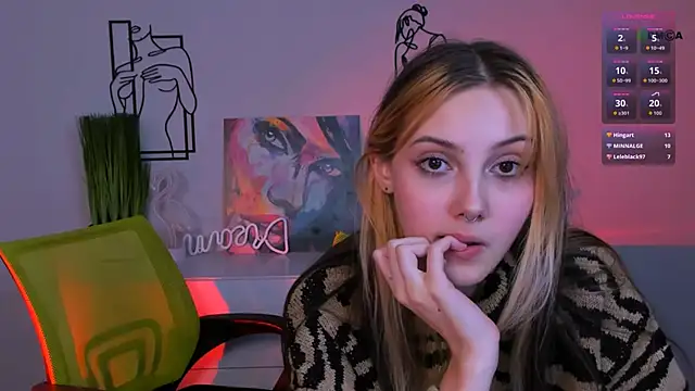 Snapshot of luna_tin chatting on October 9, 2025, 11:03 pm luna tin online show from October 9, 2025, 11:03 pm