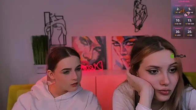 Snapshot of luna_tin chatting on November 7, 2025, 8:14 am luna tin online show from November 7, 2025, 8:14 am