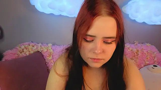 Snapshot of Alis_Platt chatting on May 20, 2026, 1:01 am Alis Platt online show from May 20, 2026, 1:01 am