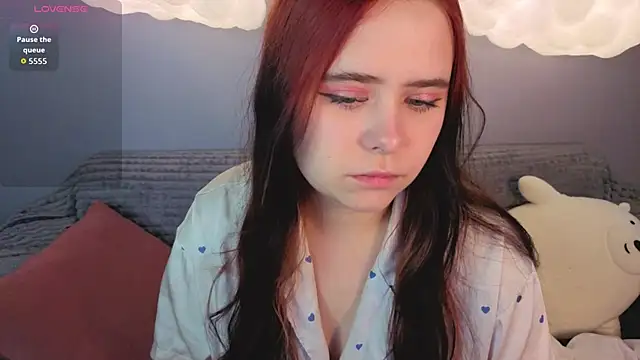 Snapshot of Alis_Platt chatting on May 26, 2026, 1:01 am Alis Platt online show from May 26, 2026, 1:01 am