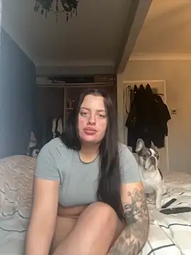 Snapshot of Victoriasteel chatting on October 15, 2025, 8:47 am Victoriasteel online show from October 15, 2025, 8:47 am