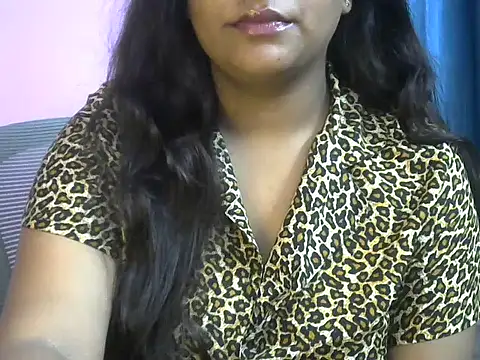 Queenxxx98 online show from May 2, 2026, 6:46 pm