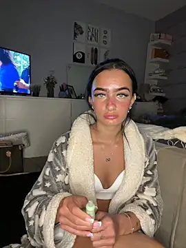 Spicy-Rosie20 online show from April 12, 2026, 12:37 am