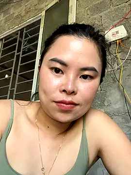 Snapshot of han-cute chatting on October 12, 2025, 8:35 am han-cute online show from October 12, 2025, 8:35 am