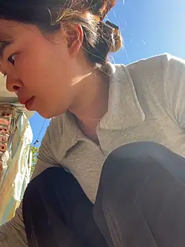 han-cute online show from November 28, 2025, 6:05 am