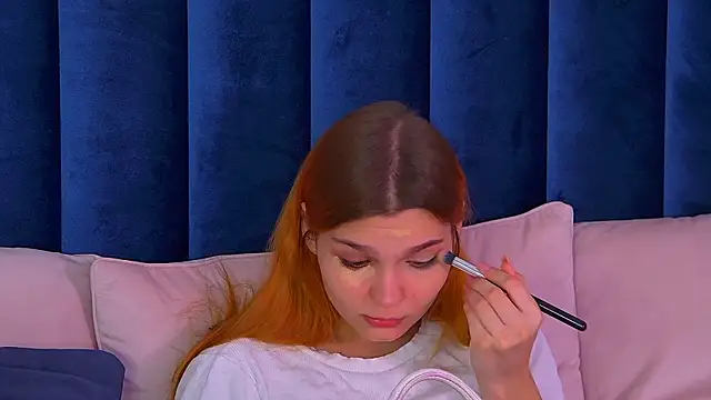 Snapshot of BellaMarebelle chatting on October 17, 2025, 4:26 am BellaMarebelle online show from October 17, 2025, 4:26 am