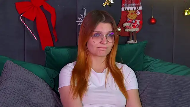 BellaMarebelle online show from December 18, 2025, 4:18 am