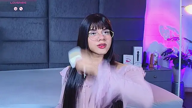 Slenna Moon online show from February 26, 2026, 11:37 pm