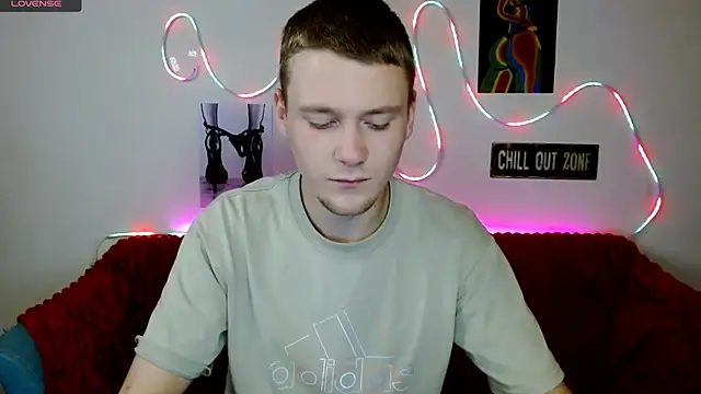 Snapshot of Xavier_Night81 chatting on November 16, 2025, 9:04 am Xavier Night81 online show from November 16, 2025, 9:04 am