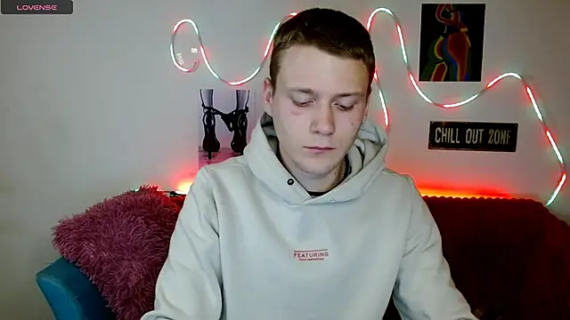 Snapshot of Xavier_Night81 chatting on November 18, 2025, 10:20 am Xavier Night81 online show from November 18, 2025, 10:20 am