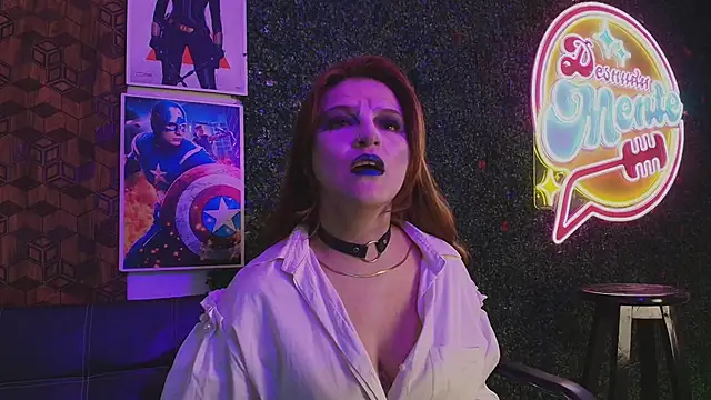 Snapshot of Skylar__Desire chatting on October 7, 2025, 2:03 pm Skylar Desire online show from October 7, 2025, 2:03 pm