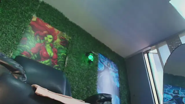 Snapshot of Skylar__Desire chatting on November 10, 2025, 11:20 am Skylar Desire online show from November 10, 2025, 11:20 am