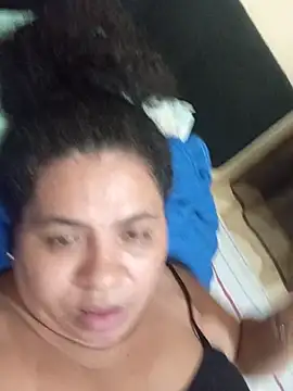 Ravena2290 online show from November 18, 2025, 11:48 pm