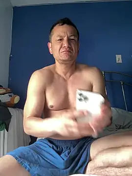 Snapshot of stevo170t chatting on May 27, 2026, 11:18 am stevo170t online show from May 27, 2026, 11:18 am