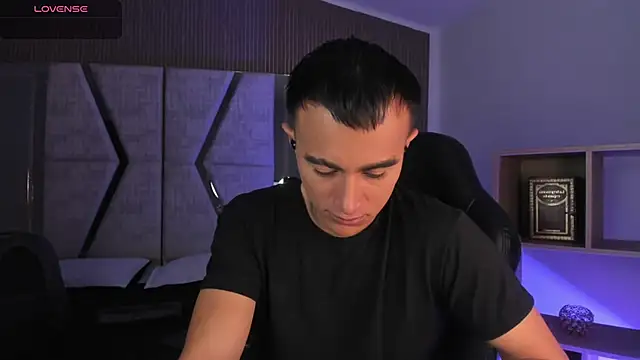 LiamDeep online show from February 21, 2026, 10:00 pm