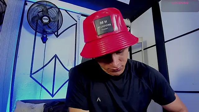 Snapshot of LiamDeep chatting on June 7, 2026, 4:22 pm LiamDeep online show from June 7, 2026, 4:22 pm