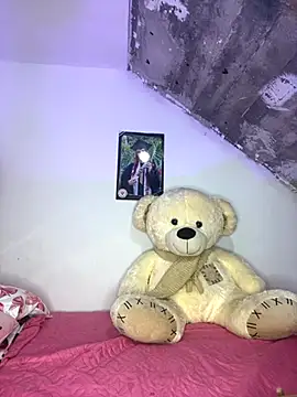 Snapshot of Melody_rouxxx chatting on October 25, 2025, 11:32 pm Melody rouxxx online show from October 25, 2025, 11:32 pm