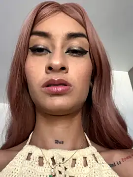 Snapshot of SunshineLizzy chatting on September 10, 2025, 2:39 pm SunshineLizzy online show from September 10, 2025, 2:39 pm