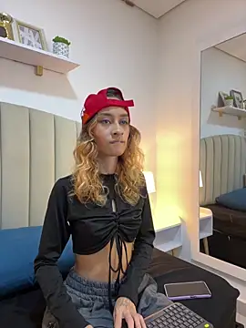 Snapshot of SunshineLizzy chatting on November 4, 2025, 12:26 pm SunshineLizzy online show from November 4, 2025, 12:26 pm