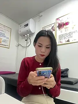 Snapshot of Baby-mmm chatting on November 28, 2025, 11:46 am Baby-mmm online show from November 28, 2025, 11:46 am