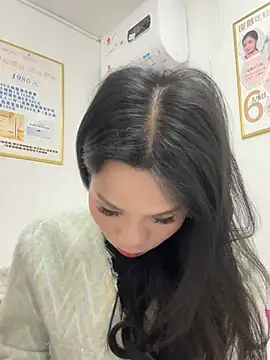 Baby-mmm online show from March 11, 2026, 5:57 am