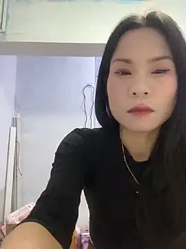 Baby-mmm online show from April 5, 2026, 4:53 am