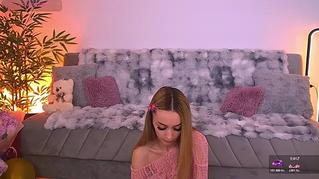 AmyKent  online show from May 17, 2026, 4:03 pm