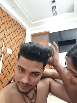 Snapshot of romantic_couple1 chatting on October 17, 2025, 3:42 am romantic couple1 online show from October 17, 2025, 3:42 am