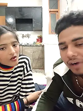 Snapshot of romantic_couple1 chatting on December 16, 2025, 12:26 am romantic couple1 online show from December 16, 2025, 12:26 am