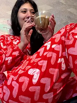 PrincessYYara online show from October 8, 2025, 5:05 am