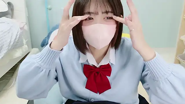 Snapshot of Hinata_Sun chatting on November 10, 2025, 11:31 am Hinata Sun online show from November 10, 2025, 11:31 am