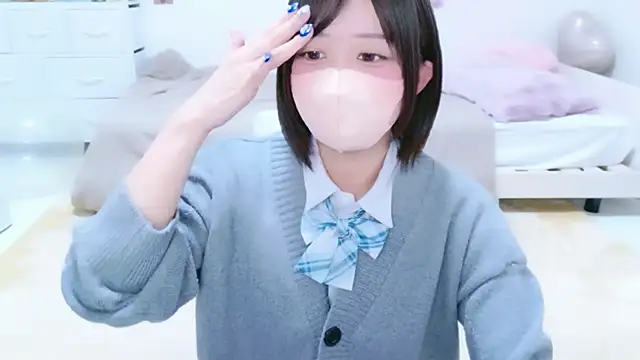 Snapshot of Hinata_Sun chatting on August 1, 2026, 5:34 pm Hinata Sun online show from August 1, 2026, 5:34 pm