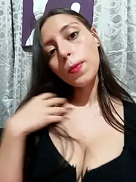 Snapshot of Lahila_ chatting on October 16, 2025, 1:28 am Lahila online show from October 16, 2025, 1:28 am