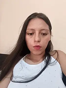 Snapshot of Lahila_ chatting on November 19, 2025, 2:28 pm Lahila online show from November 19, 2025, 2:28 pm