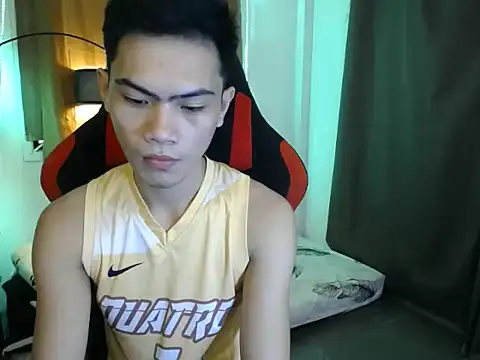 Snapshot of alex_cummer chatting on July 11, 2026, 1:19 am alex cummer online show from July 11, 2026, 1:19 am